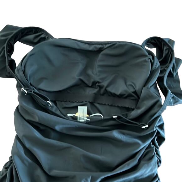 Hilinker Black one piece Swimsuit with Shoulder Ruffle NWT Woman Size Medium - Picture 3 of 11